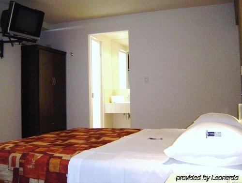 Hotel 402 Monterrey Exterior photo